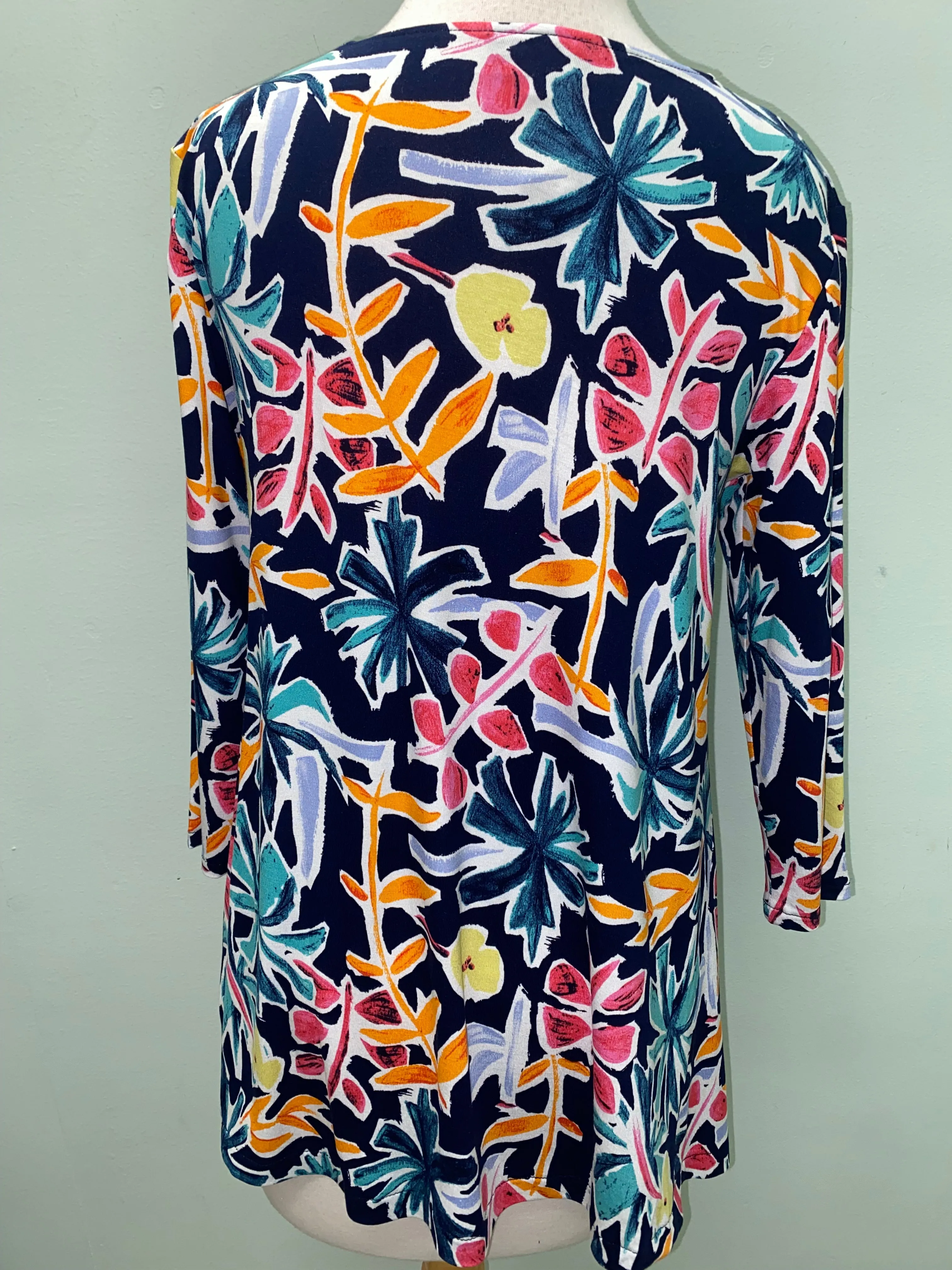 Andria Lieu Jude Top T-496 8920P Navy/Multi