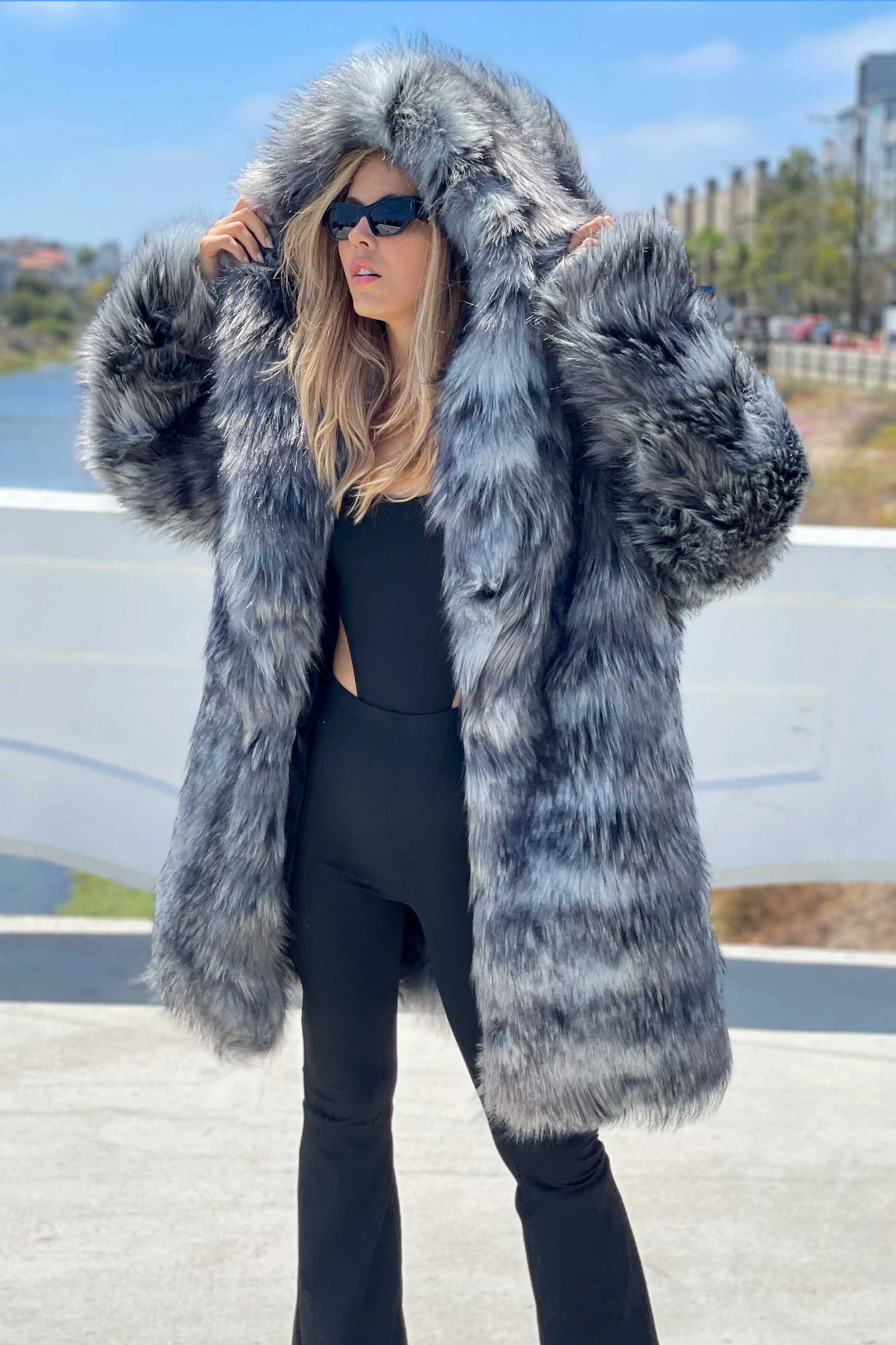 Women's Short Desert Warrior Coat in "Wolverine"