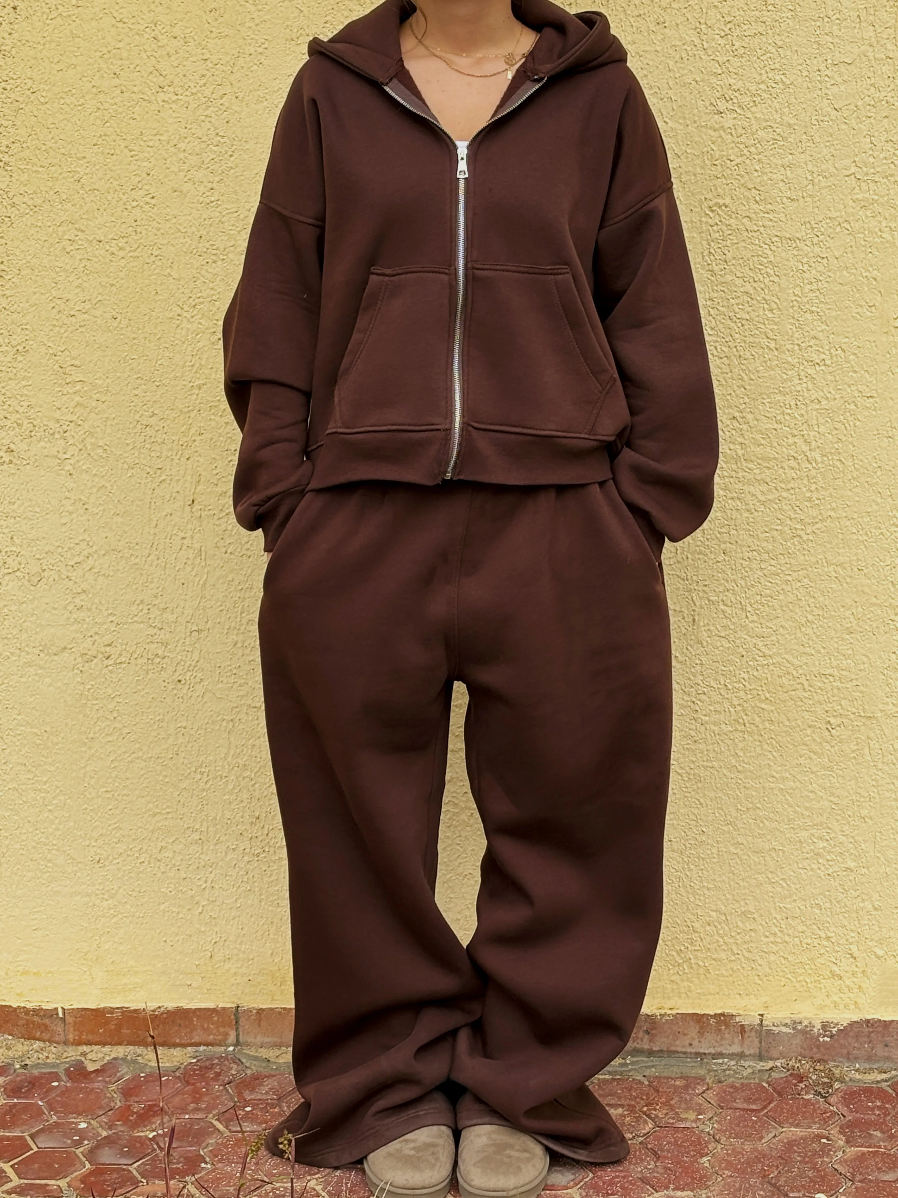 Zip-up hoodie & sweatpants set
